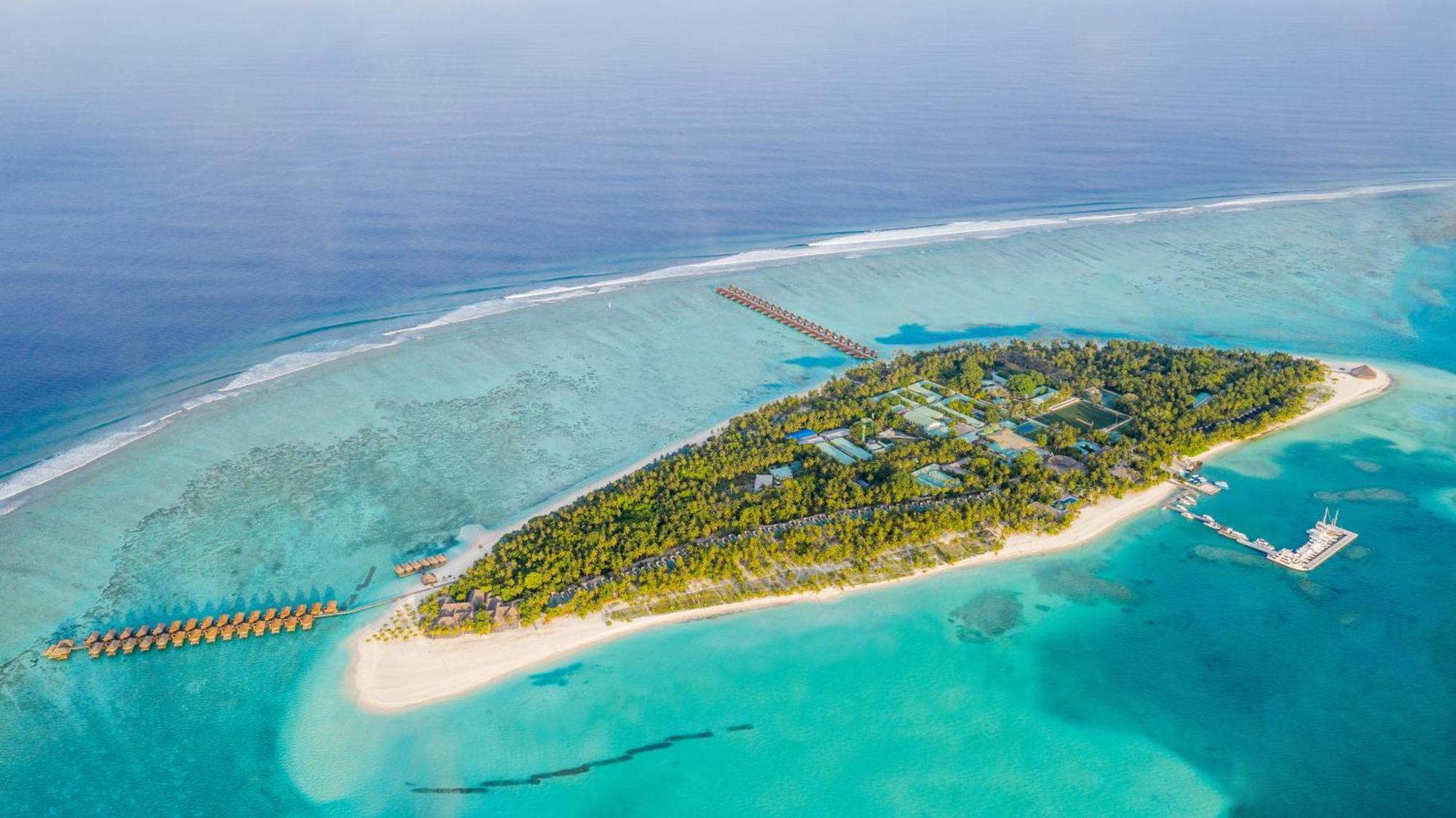 Meeru Maldives Resort Island Dhiffushi Exterior photo