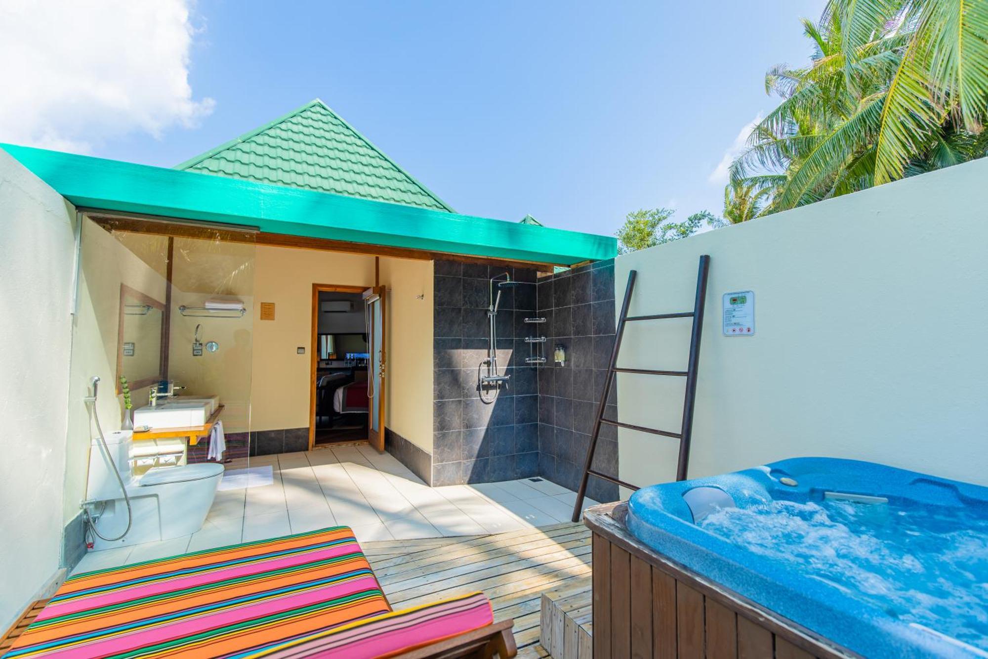 Meeru Maldives Resort Island Dhiffushi Room photo