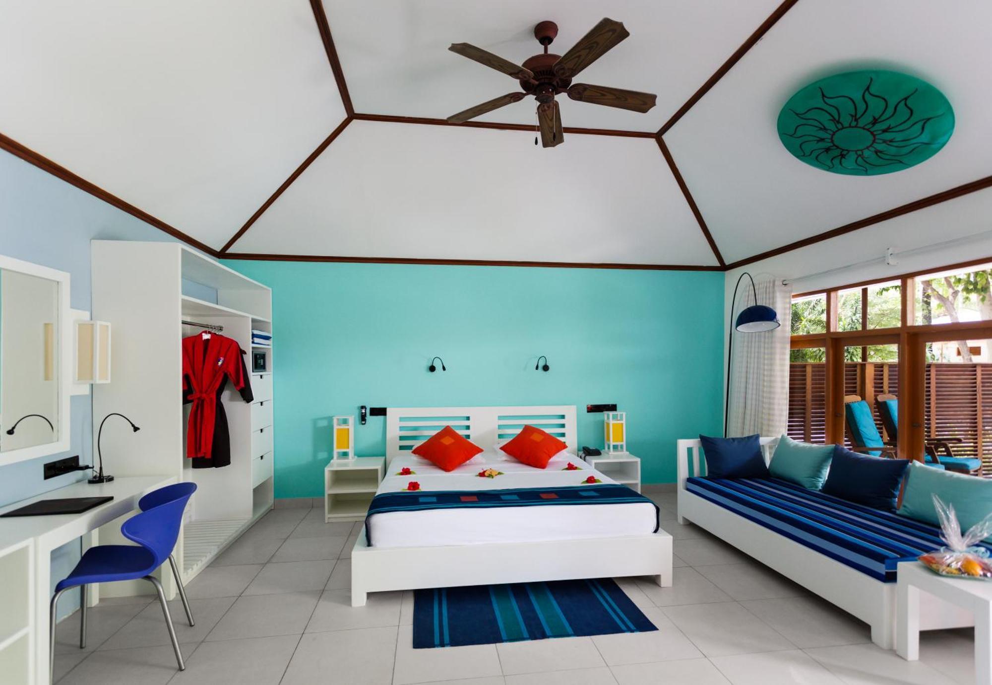 Meeru Maldives Resort Island Dhiffushi Room photo