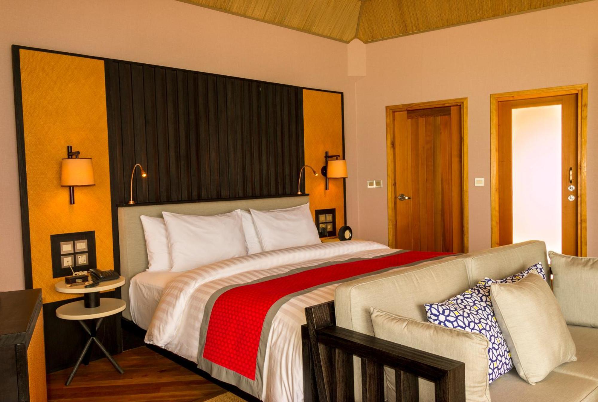 Meeru Maldives Resort Island Dhiffushi Room photo