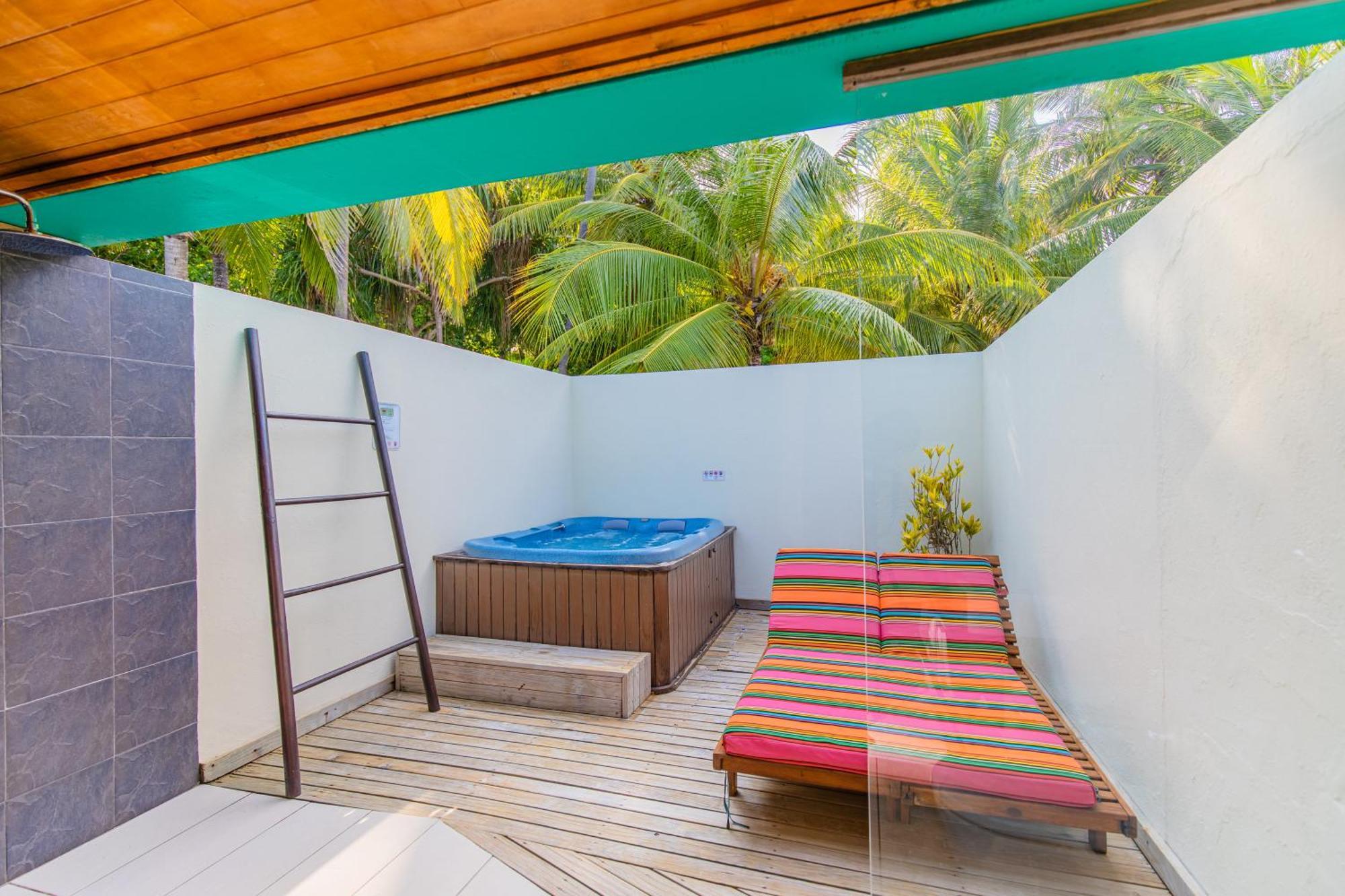 Meeru Maldives Resort Island Dhiffushi Room photo