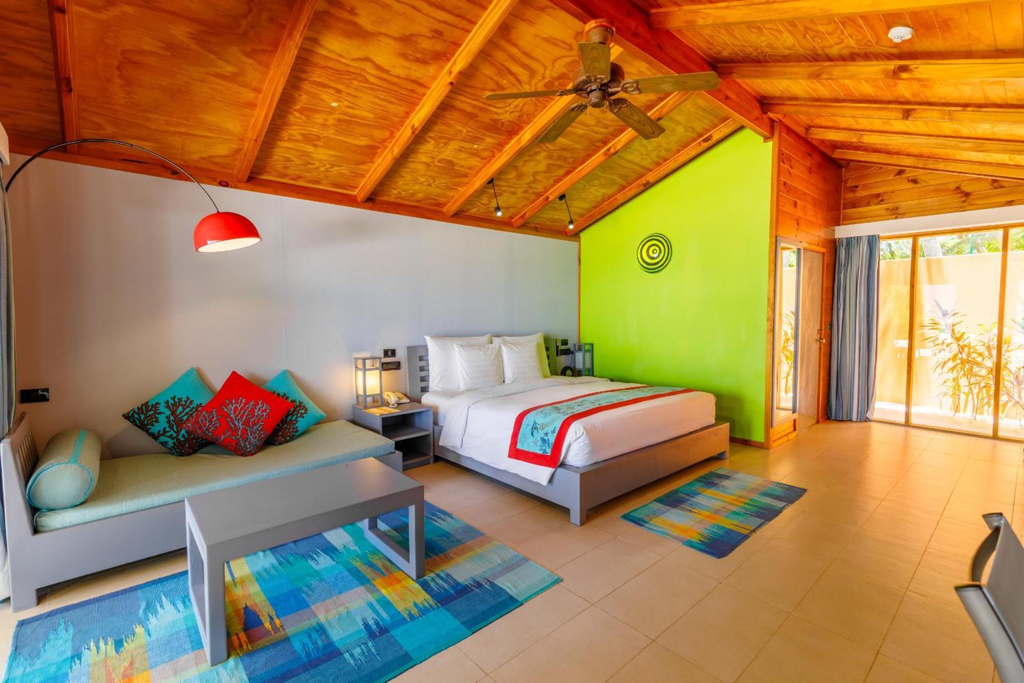 Meeru Maldives Resort Island Dhiffushi Room photo