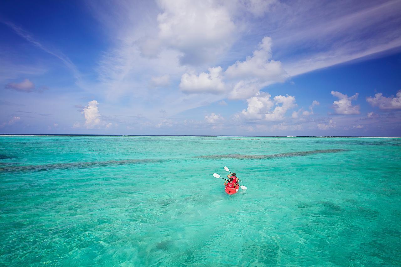 Meeru Maldives Resort Island Dhiffushi Exterior photo